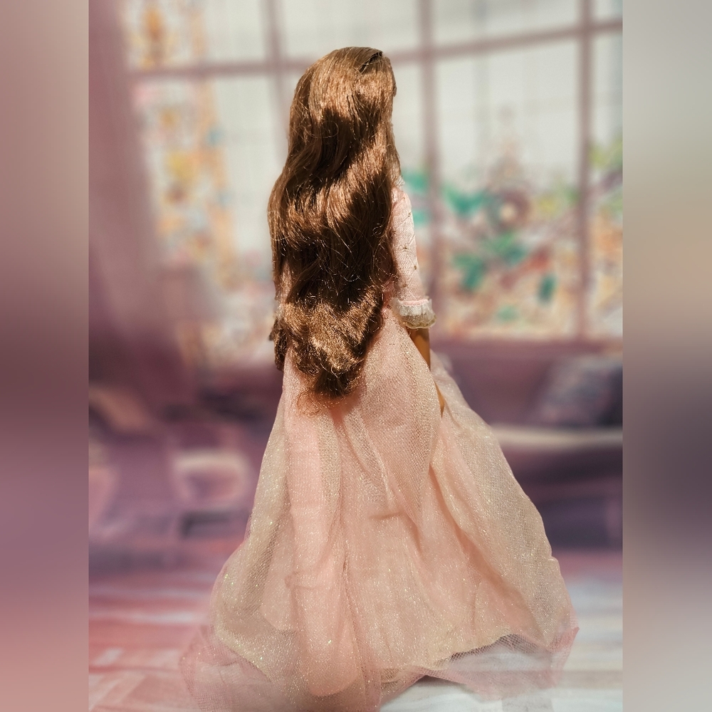 BARBIE DOLL IN FASHIONABLE GOWN WEAR - Picture 4 of 6